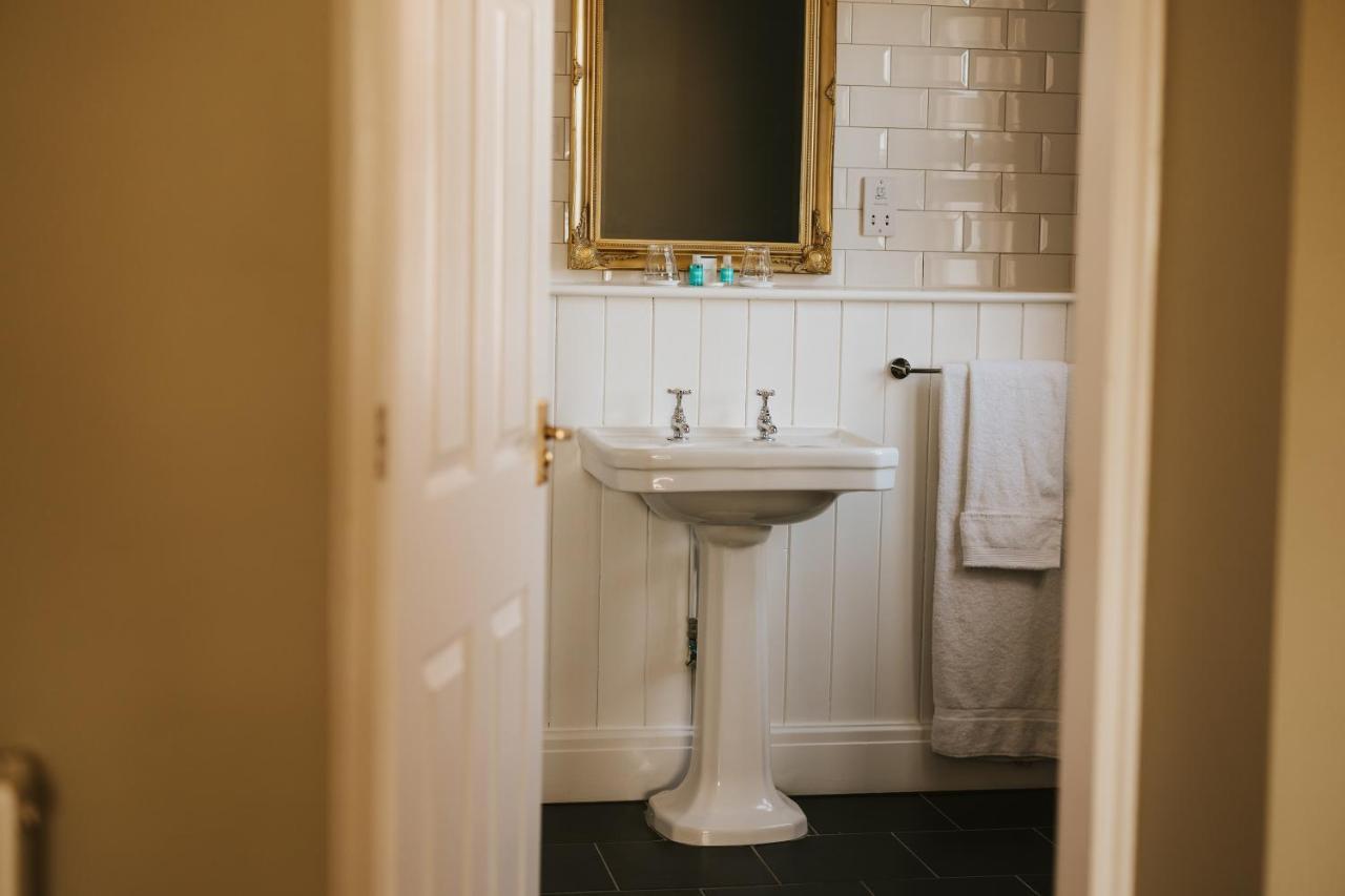 Healing Manor Hotel Grimsby Esterno foto