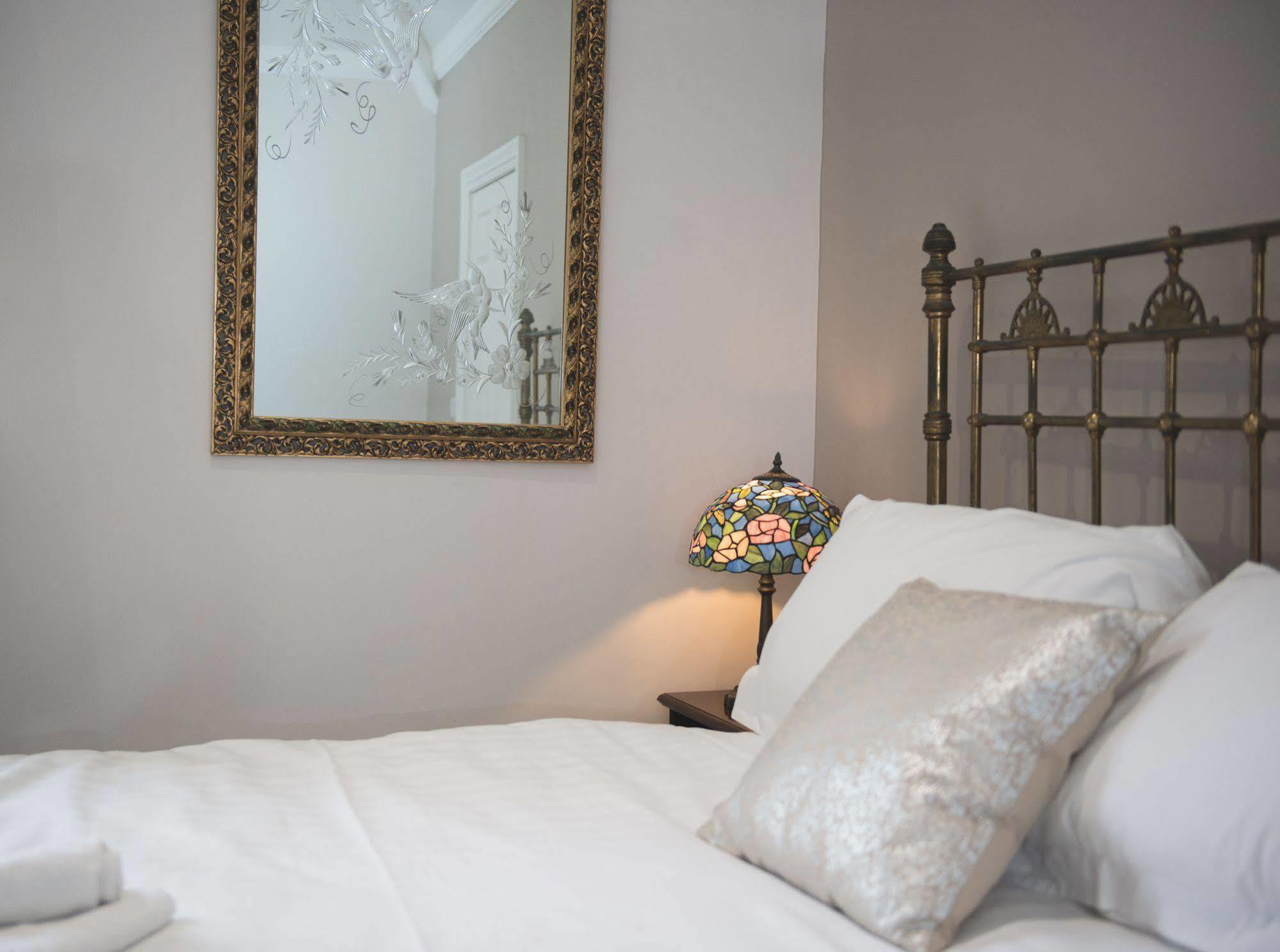 Healing Manor Hotel Grimsby Esterno foto
